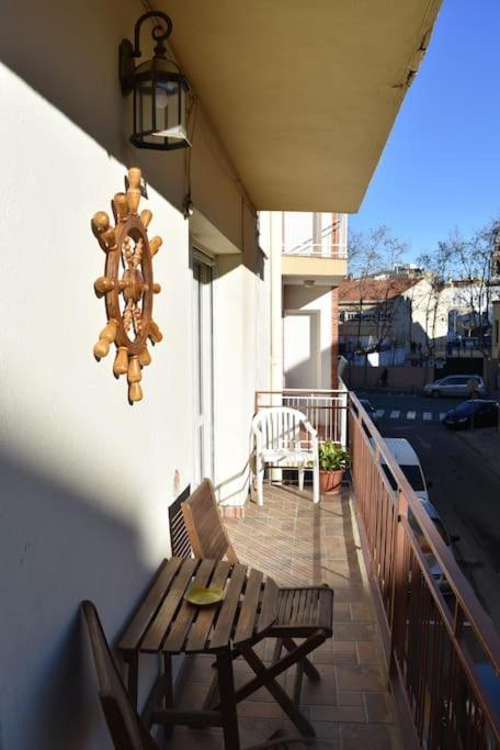 Apartamento De 3 Dormitorios كامبريلس المظهر الخارجي الصورة